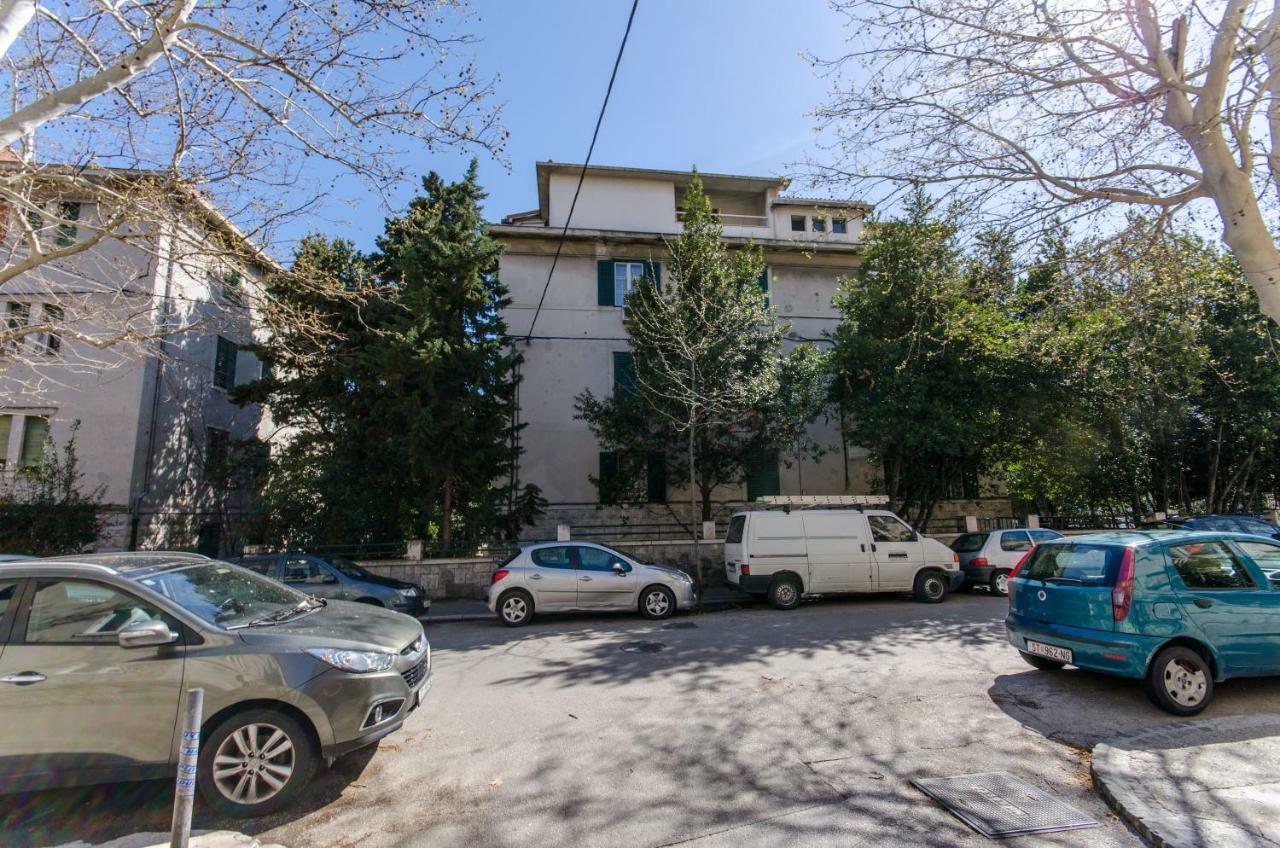 Apartment Hello Love Split Exterior photo